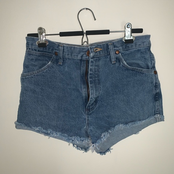 Jeep Wrangler Jean Shorts - Picture 2 of 4